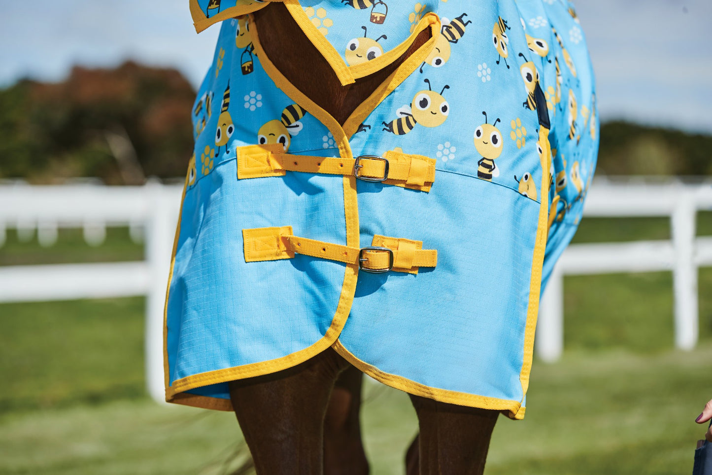 WEATHERBEETA COMFITEC ESSENTIAL STANDARD NECK LITE BEE PRINT