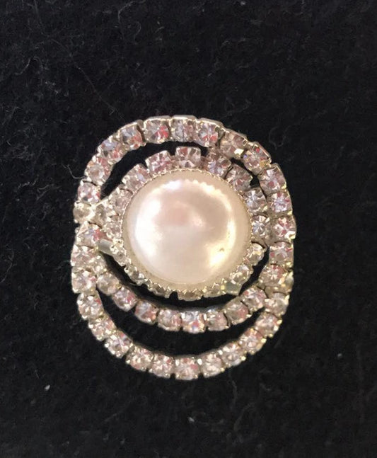 Showgirl Bling Pearl Brooch