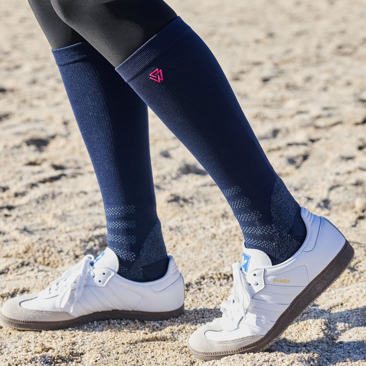 WEATHERBEETA COMPRESSION KNEE LENGTH RIDING SOCK -  NAVY/BRIGHT PINK ADULTS