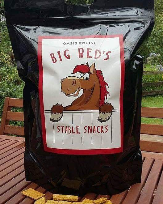 Big Red Stable Snacks 4kg Big Black Bag